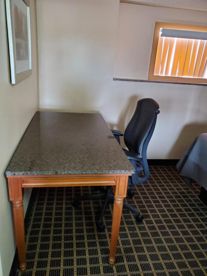 Budget Inn Of Μπέι Σίτι Εξωτερικό φωτογραφία